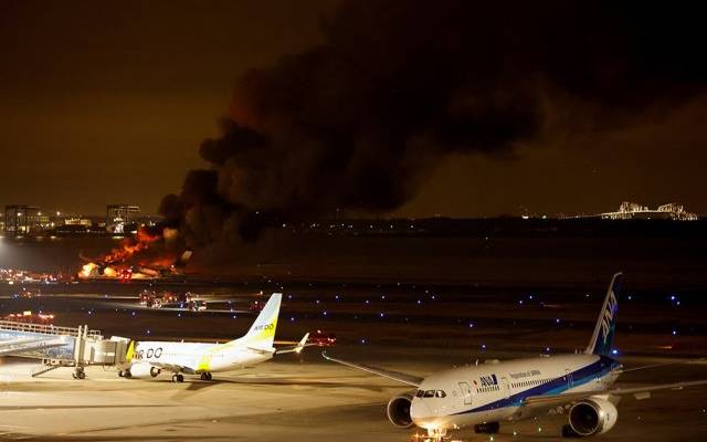 NHK: при столкновении самолетов в Японии пострадали 17 человек