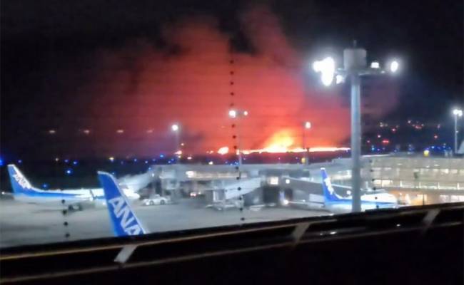 NHK: при столкновении самолетов в Японии пострадали 17 человек