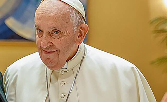 Назвавшего папу римского Франциска "антипапским узурпатором" и масоном-иезуитом священника уволили