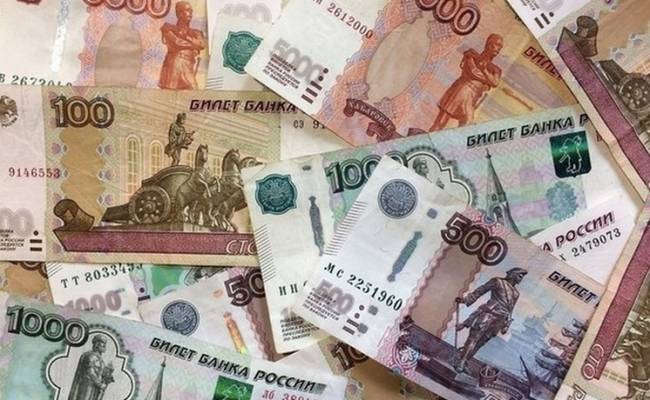 Экономист Беляев объяснил, почему россияне предпочитают наличные деньги