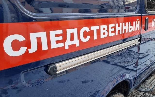 Полуголого четырехмесячного ребенка нашли в подъезде дома в Керчи