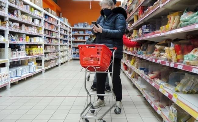 В магазинах России могут появиться социальные полки с бесплатными продуктами