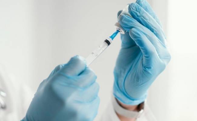 Попова высказалась о необходимости массовой вакцинации россиян от коронавируса