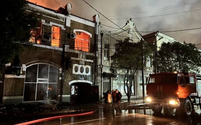 МВД рассматривает поджог как одну из причин пожара в сухумской галерее