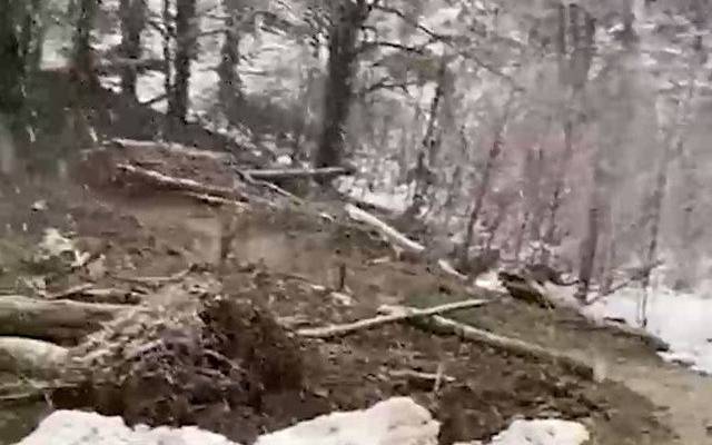 На горнолыжном курорте Роза Хутор сошедший с гор сель перекрыл дорогу