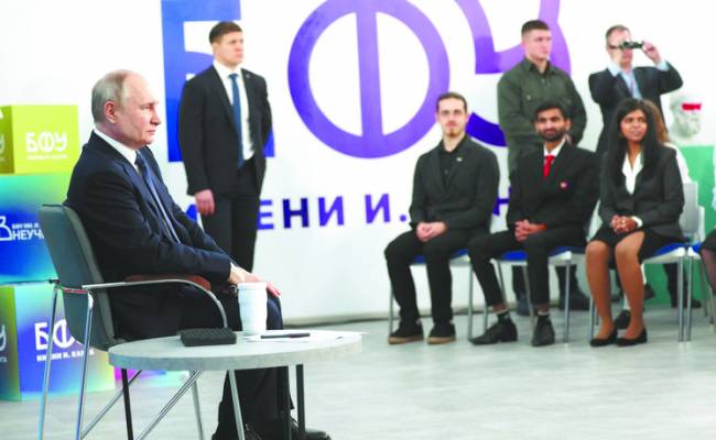 Путин согласился с Кантом: президентскую стипендию поднимут до 30 тысяч