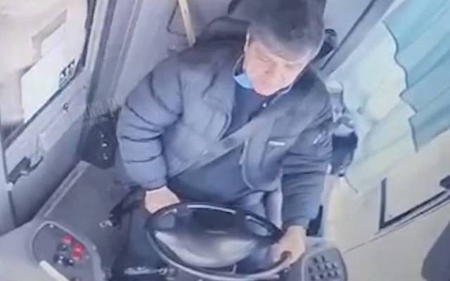 Опубликованы кадры из кабины автобуса, сбившего пешеходов в Петербурге