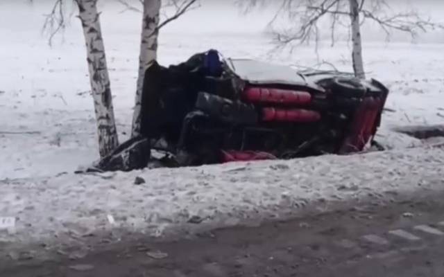 В Белгородской области погиб водитель врезавшейся в дерево маршрутки