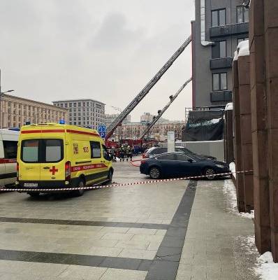 Площадь пожара в Театре сатиры в Москве выросла до 350 кв. метров