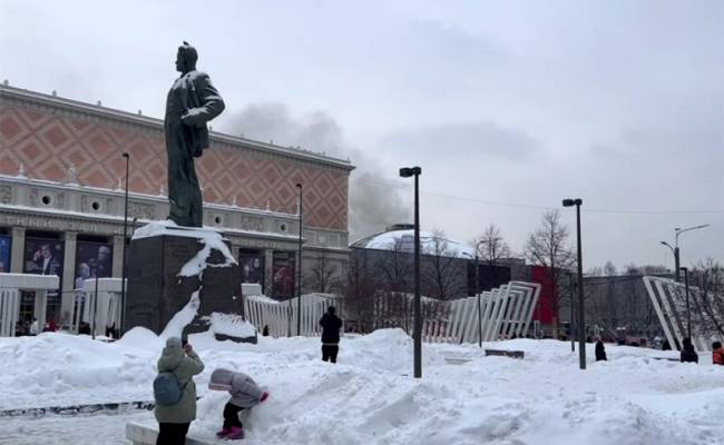 Спектакли отменены. Пожар в Театре Сатиры тушили более 3 часов