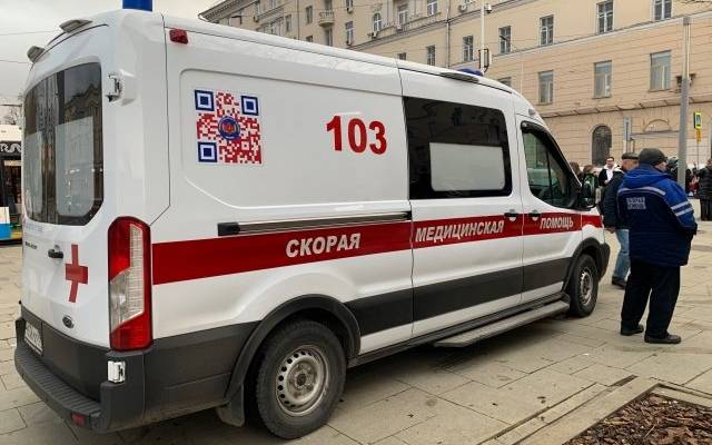 Мужчина жестоко избил 17-летнего школьника на западе Москвы