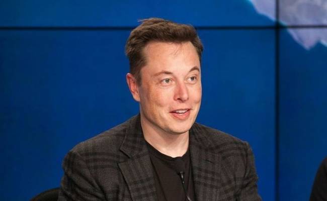 Илон Маск пригрозил перенести компанию Tesla в Техас