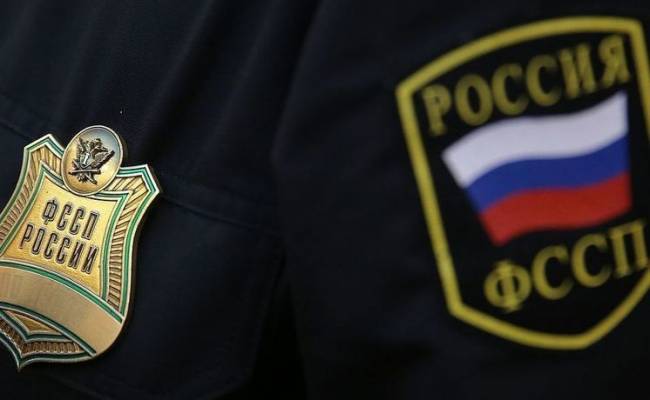 Квартиру многодетной россиянки выставили на продажу из-за долга в 16 тысяч рублей
