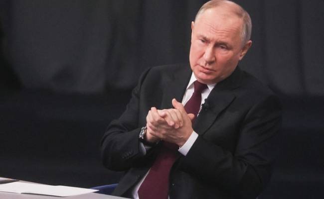 Путин в четвертый раз посетил выставку-форум "Россия"