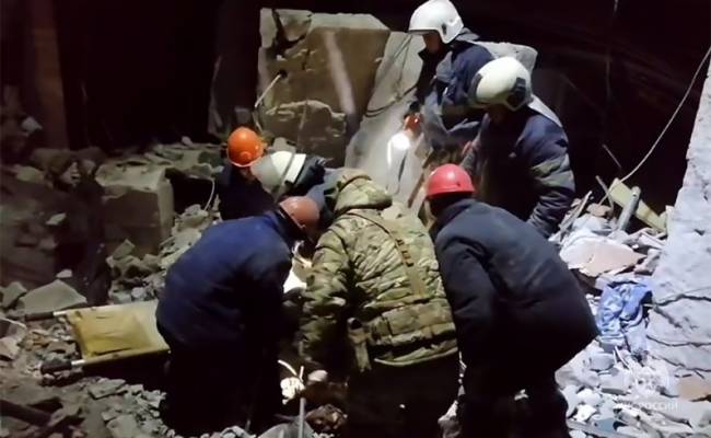 Сотрудники МЧС завершили поисково-спасательные работы в Лисичанске