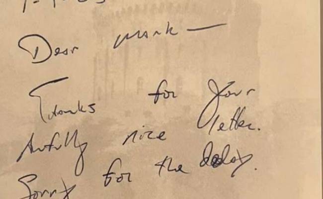«Безумно харизматичен»: графолог ярко охарактеризовала прибывшего в Москву Такера Карлсона по почерку