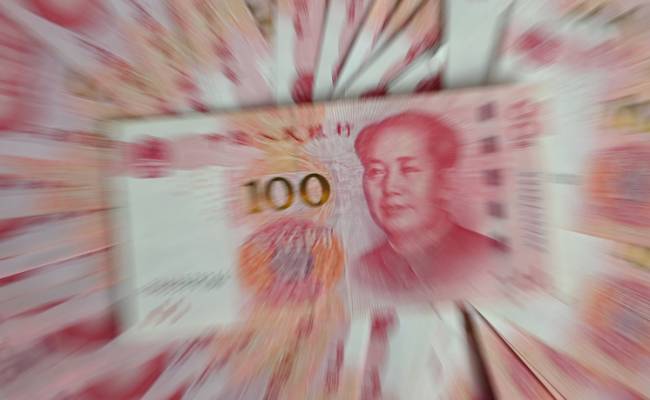 Эксперт Дроздов рассказал, почему россияне предпочитают юань доллару