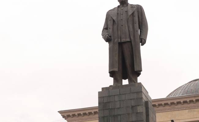 "Неприятие буржуазной демократии": стала известна причина появления новых памятников Сталину