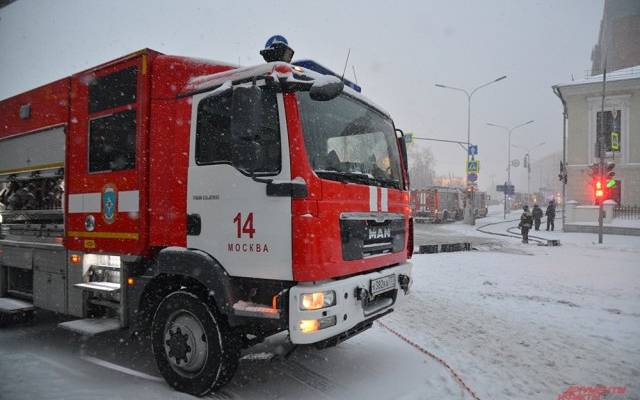 Сотрудники МЧС ликвидировали пожар в здании «Известия холл» в Москве