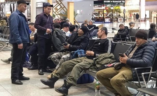 В аэропортах РФ могут временно запретить встречи и проводы