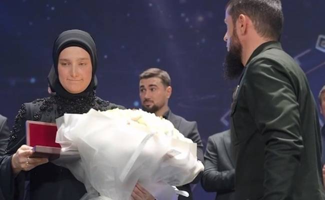 Дочери Кадырова получили награды