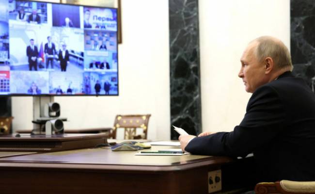 Путин попросил министра не забывать про "социалку" на селе