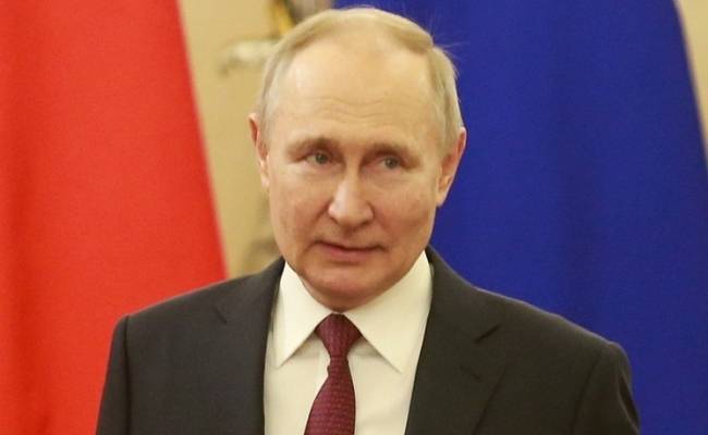 Путин назвал причины падения рождаемости в России