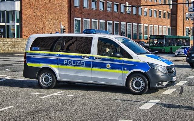 В Германии два ребенка ранены при нападении возле школы