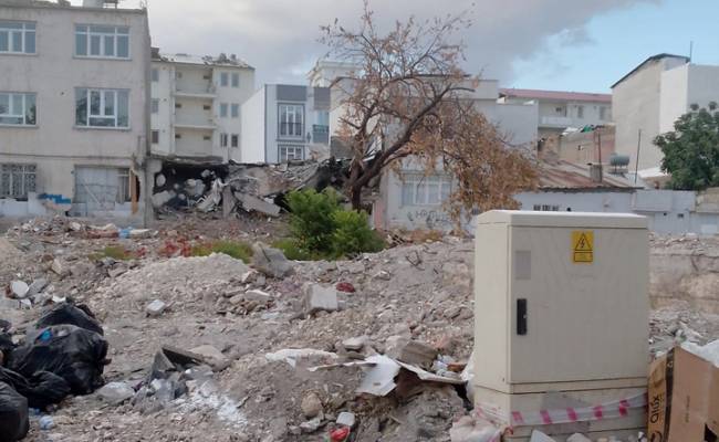 Обвиняют русских и украинцев: описано настроение жителей Турции спустя год после землетрясения