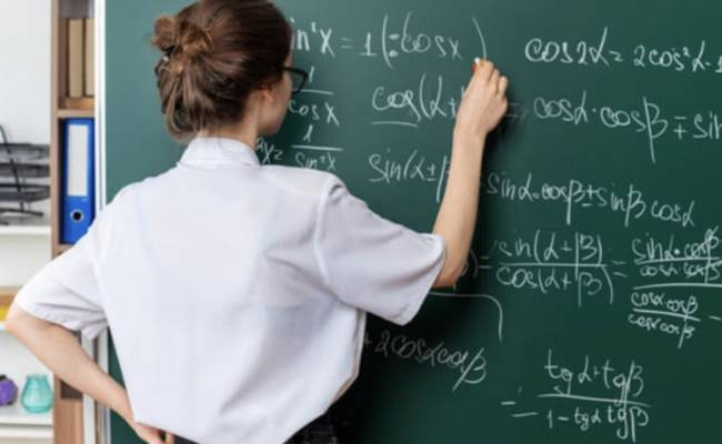 Учителей уравняют в зарплатах к 2026 году