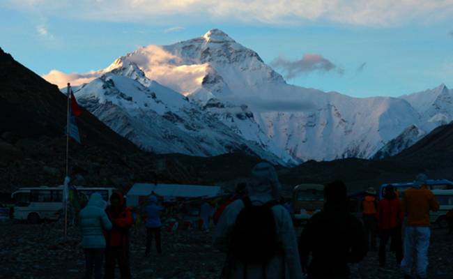 Последний выживший назвал ужасной ситуацию на Эвересте: что стало с вершиной мира
