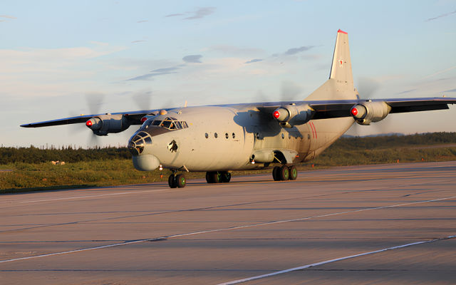 Ан-12 аварийно сел в Комсомольске-на-Амуре