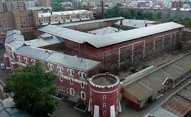 Бывший начальник "Бутырки" раскрыл страшные тайны главной тюрьмы Москвы: удивительные сидельцы и помещения для расстрелов