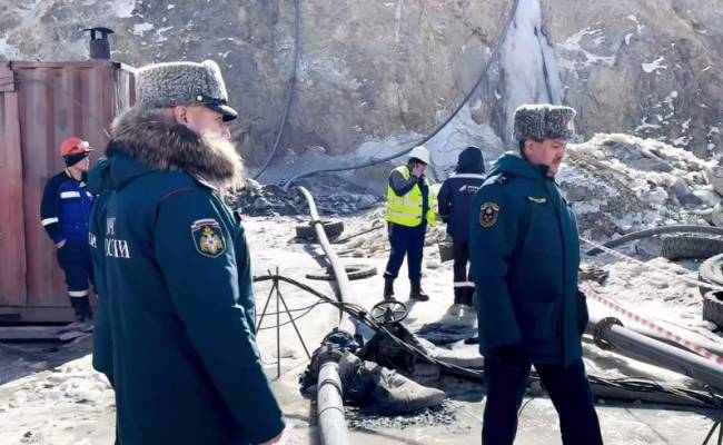 На шахте «Пионер» пробурили 53 метра к месту, где могут быть горняки