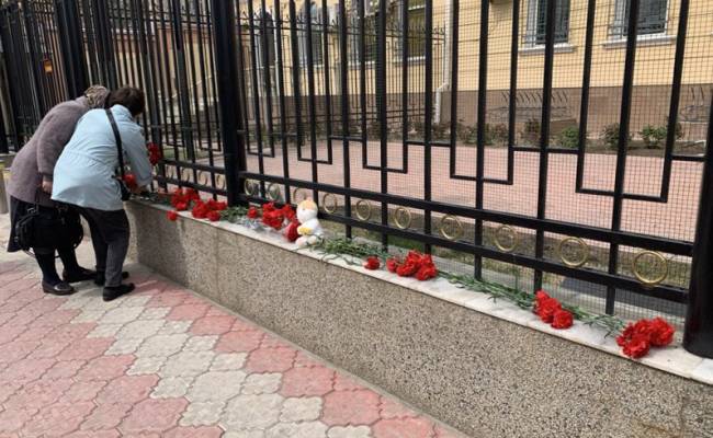 «Выстрелы шли очередями». Москвичка рассказала о пережитом в «Крокусе»