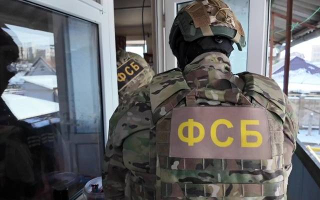 ФСБ России задержала жителя ЛНР, шпионившего для Украины