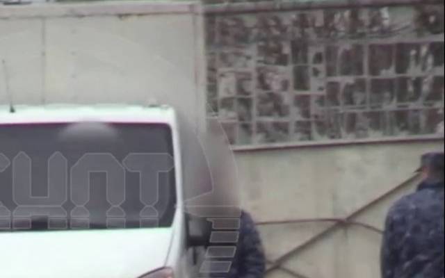 SHOT: Шакро Молодого могли вывезти из колонии в грузовой «Газели»