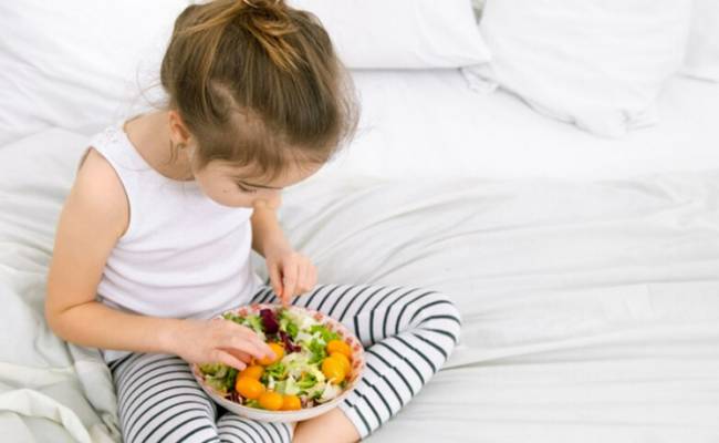 Врачи обеспокоены: родители сажают детей на диеты, приводящие к особому ожирению