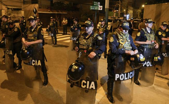 Дело Rolex: дом президента Перу обыскали вооруженные полицейские в поисках роскошных часов