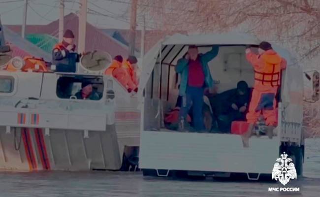 Вода и беда. Эксперты раскрыли, как помогут пострадавшим от паводка в Орске