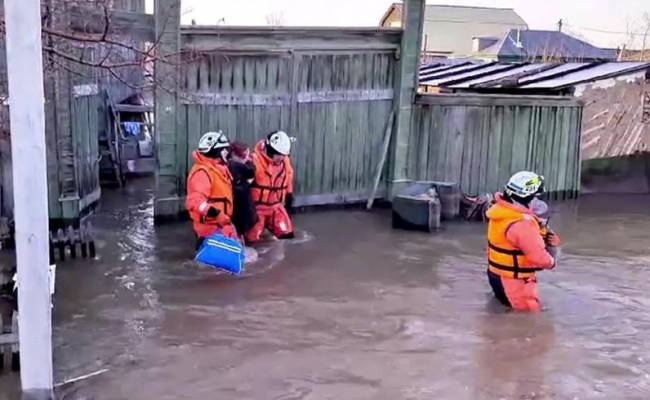 Вода и беда. Эксперты раскрыли, как помогут пострадавшим от паводка в Орске