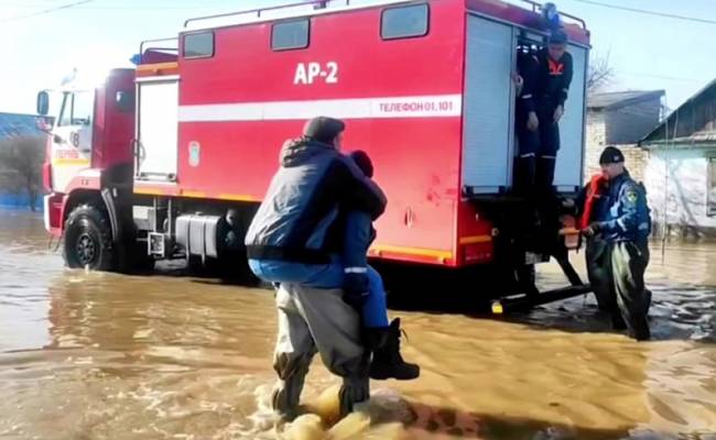 Вода и беда. Эксперты раскрыли, как помогут пострадавшим от паводка в Орске