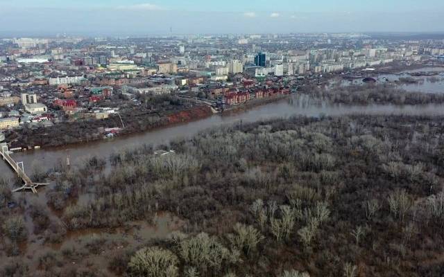 Уровень воды в реке Урал у Оренбурга превысил опасную отметку на сантиметр