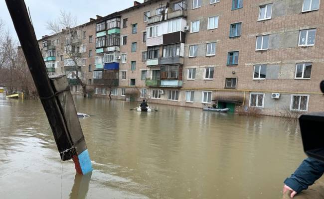 Вода против «холода». Орск затопило вместе с заводами и холодильниками