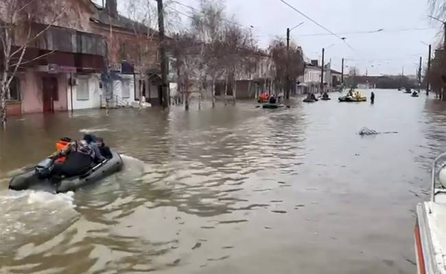 Вода против «холода». Орск затопило вместе с заводами и холодильниками