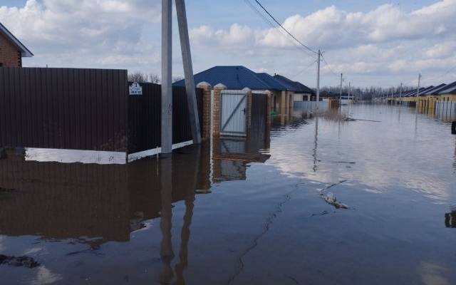 Уровень воды в оренбургской реке Урал вырос на 11 см за два часа