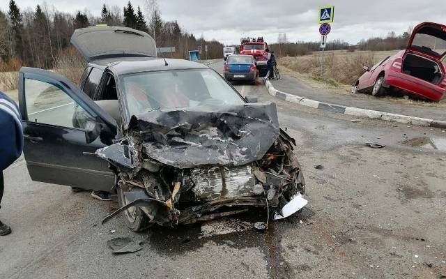 Семь человек пострадали в ДТП в Ярославской области