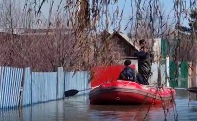 «Относят мебель на второй этаж»: Курганская и Тюменская области ждут наводнения