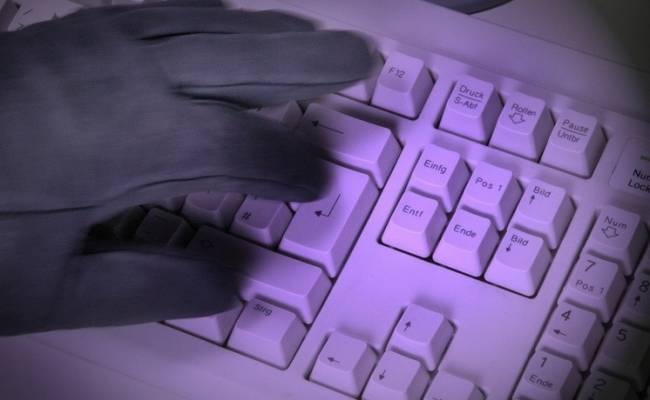 «Грамотно так обволакивают»: профессор Жданов раскрыл новые способы кибермошенников