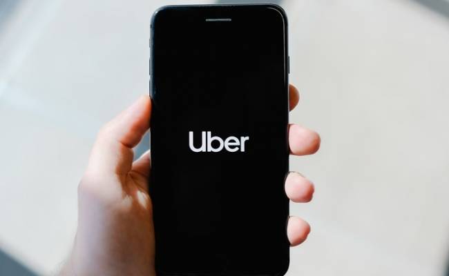 Женщину забанили в Uber из-за ее реального имени Свастика
